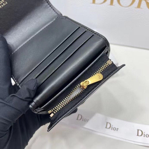 Oblique Saddle Wallet